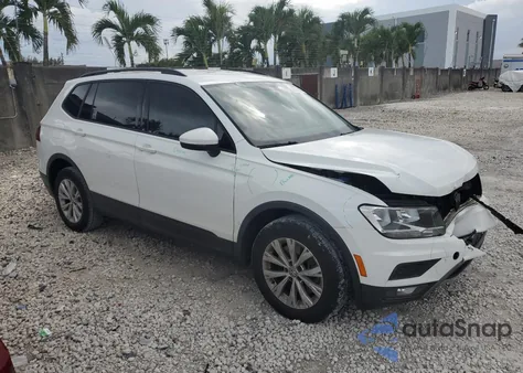 2018 Volkswagen Tiguan S z USA, uszkodzony, nr VIN 3VV1B7AX8JM036814